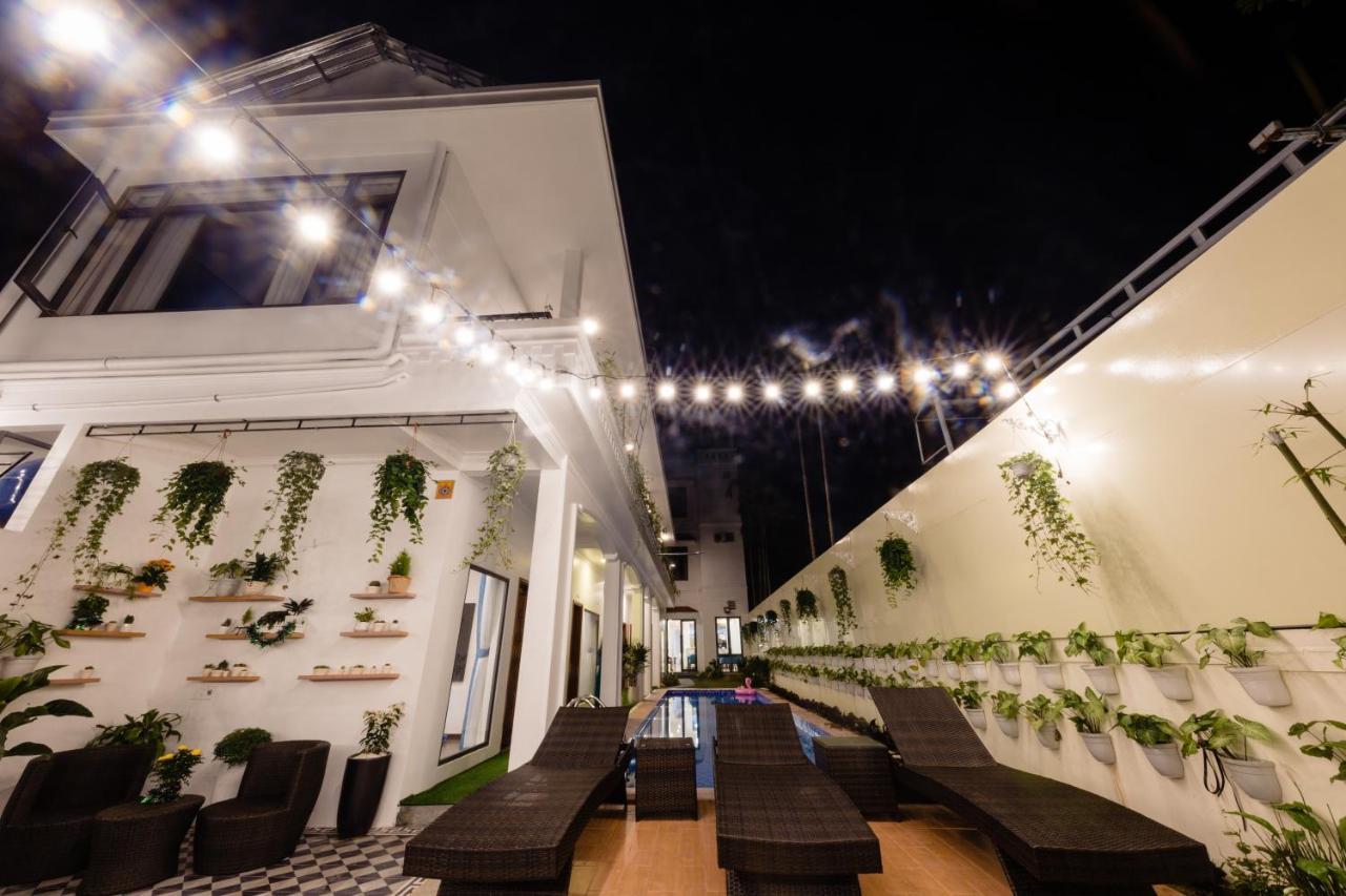Dkd Trio Hotel Hue Bagian luar foto
