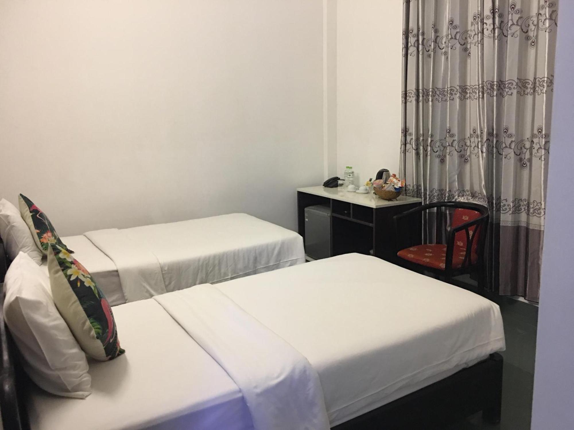 Dkd Trio Hotel Hue Bagian luar foto