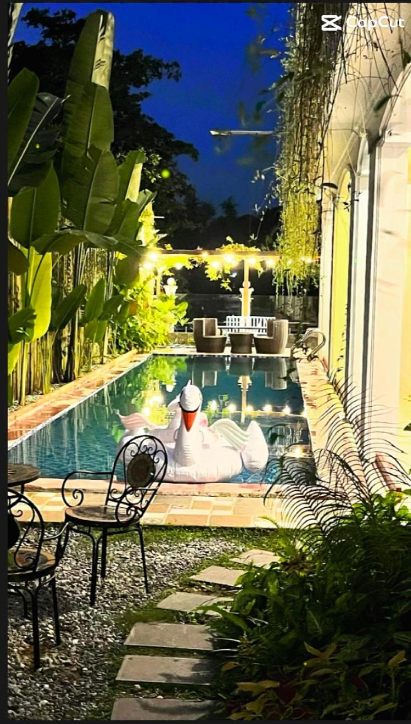 Dkd Trio Hotel Hue Bagian luar foto